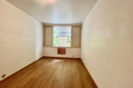 Apartamento à venda com 240m², 3 quartos e 2 vagasQUARTO 1