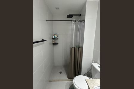 Banheiro de apartamento para alugar com 1 quarto, 39m² em Butantã, São Paulo