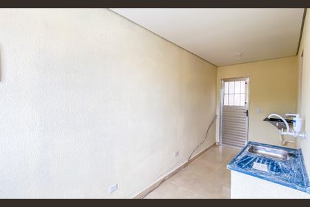 Cozinha de casa para alugar com 1 quarto, 28m² em Parque Cisper, São Paulo