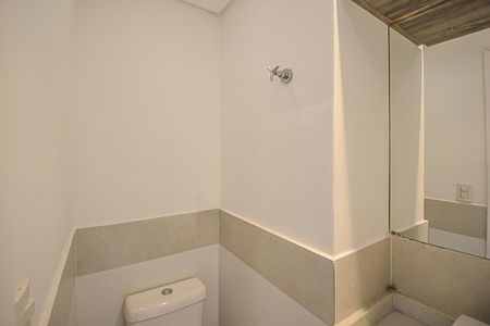 Apartamento para alugar com 130m², 3 quartos e 2 vagas Apartamento para alugar com 130m², 3 quartos e 2 vagasBanheiro de serviço
