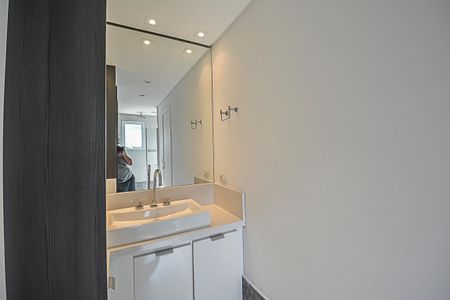 Apartamento para alugar com 130m², 3 quartos e 2 vagas Apartamento para alugar com 130m², 3 quartos e 2 vagasBanheiro da Suíte 3