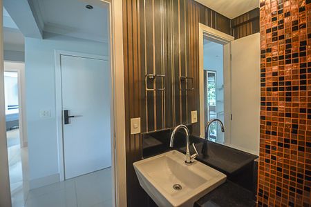 Apartamento para alugar com 130m², 3 quartos e 2 vagas Apartamento para alugar com 130m², 3 quartos e 2 vagasLavabo