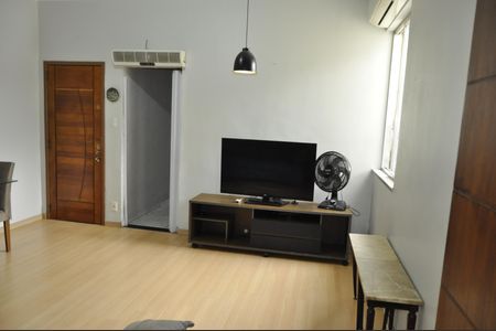 Apartamento para alugar com 2 quartos, 80m² em Todos Os Santos, Rio de Janeiro