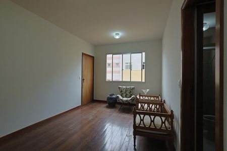 Sala de apartamento à venda com 3 quartos, 80m² em Sagrada Família, Belo Horizonte