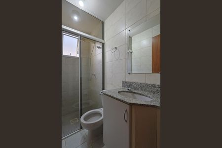 Banheiro de apartamento à venda com 3 quartos, 80m² em Sagrada Família, Belo Horizonte