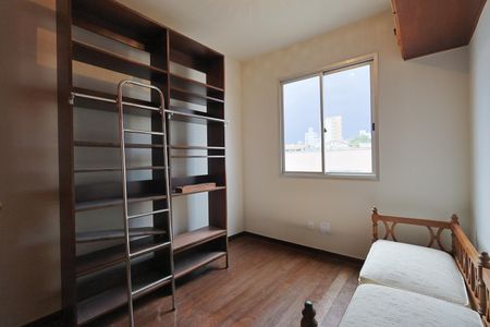 Apartamento à venda com 80m², 3 quartos e 1 vagaQuarto 2