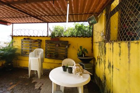 Casa à venda com 320m², 4 quartos e 4 vagasVaranda