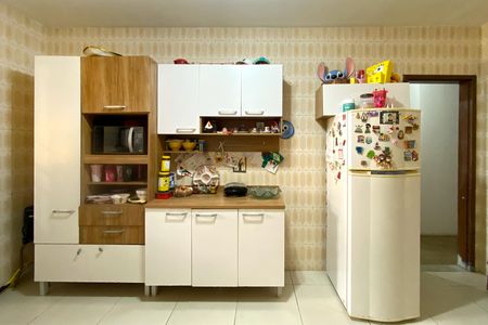 Casa à venda com 320m², 4 quartos e 4 vagasCozinha