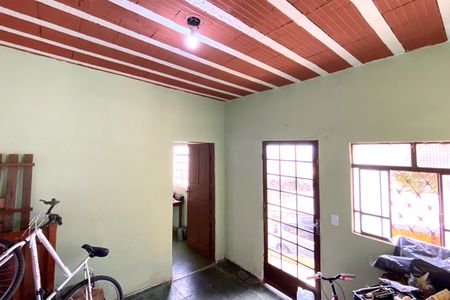 Casa à venda com 320m², 4 quartos e 4 vagasEdícula