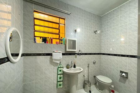 Casa à venda com 320m², 4 quartos e 4 vagasBanheiro