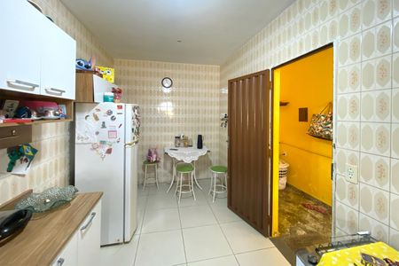 Casa à venda com 320m², 4 quartos e 4 vagasCozinha