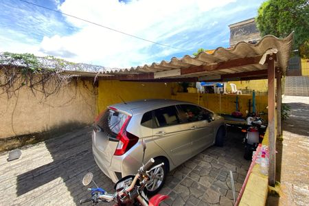 Casa à venda com 320m², 4 quartos e 4 vagasGaragem