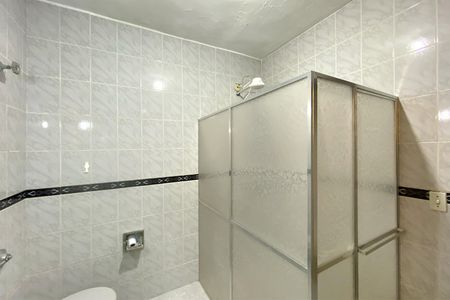 Casa à venda com 320m², 4 quartos e 4 vagasBanheiro