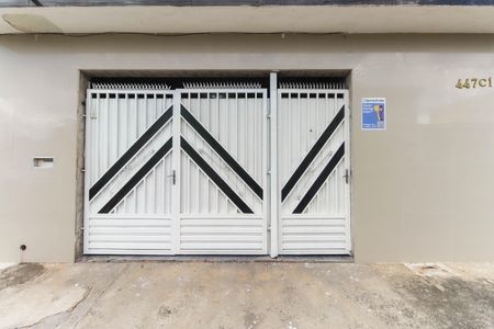 Casa para alugar com 90m², 2 quartos e 1 vagaFachada