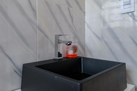 Casa para alugar com 83m², 3 quartos e 2 vagasBanheiro