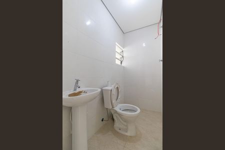Banheiro de casa para alugar com 1 quarto, 30m² em Parque Cisper, São Paulo
