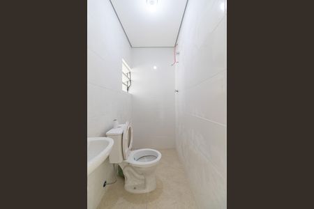 Banheiro de casa para alugar com 1 quarto, 30m² em Parque Cisper, São Paulo