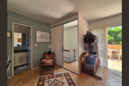 Casa à venda com 167m², 4 quartos e 2 vagasQuarto 