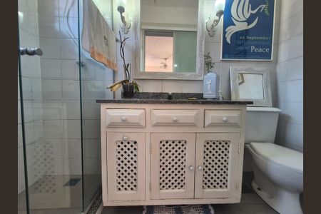 Casa à venda com 167m², 4 quartos e 2 vagasBanheiro quarto 