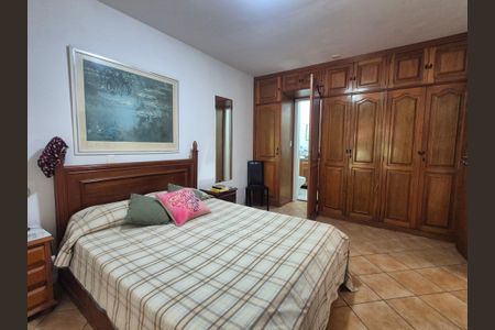 Casa à venda com 167m², 4 quartos e 2 vagasQuarto 4