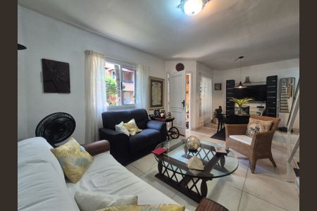 Casa à venda com 167m², 4 quartos e 2 vagasSala 