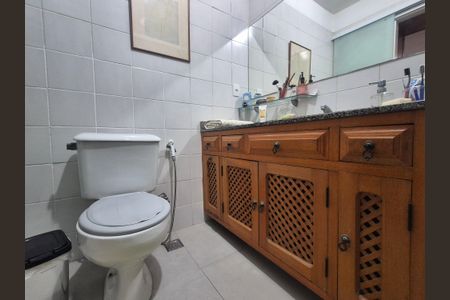 Casa à venda com 167m², 4 quartos e 2 vagasBanheiro quarto 4