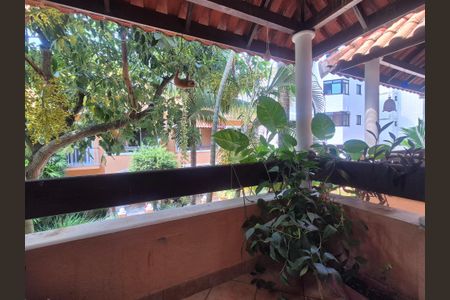 Casa à venda com 167m², 4 quartos e 2 vagasVaranda 