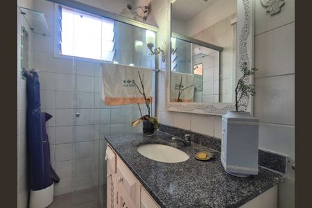 Casa à venda com 167m², 4 quartos e 2 vagasBanheiro quarto 