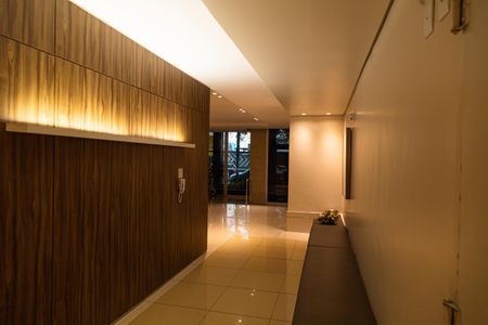 Apartamento à venda com 65m², 2 quartos e 1 vaga Apartamento à venda com 65m², 2 quartos e 1 vagaHall