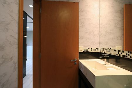 Apartamento à venda com 65m², 2 quartos e 1 vaga Apartamento à venda com 65m², 2 quartos e 1 vagaBanheiro