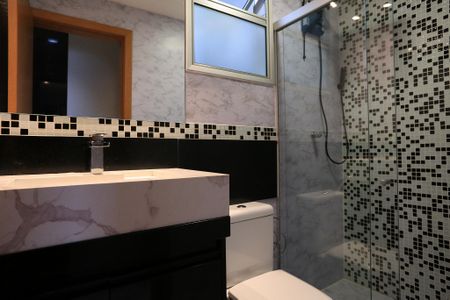 Apartamento à venda com 65m², 2 quartos e 1 vaga Apartamento à venda com 65m², 2 quartos e 1 vagaBanheiro