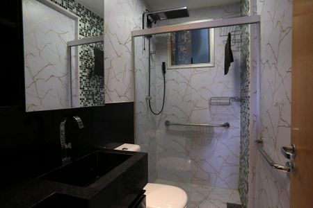 Apartamento à venda com 65m², 2 quartos e 1 vaga Apartamento à venda com 65m², 2 quartos e 1 vagaBanheiro da Suíte