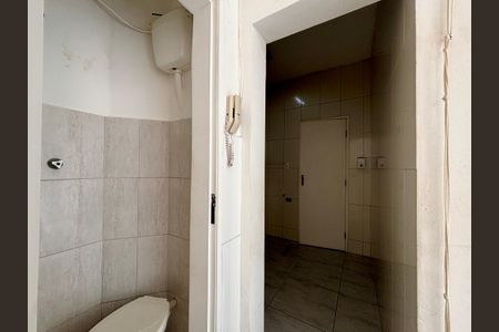Apartamento à venda com 102m², 3 quartos e 1 vagaÁrea de serviço - banheiro