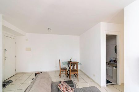 Sala de apartamento para alugar com 3 quartos, 64m² em Penha, Rio de Janeiro