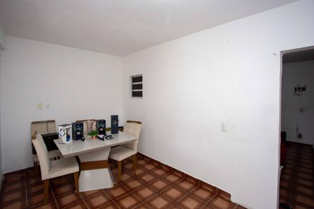 Casa à venda com 80m², 3 quartos e 2 vagasQuarto 2