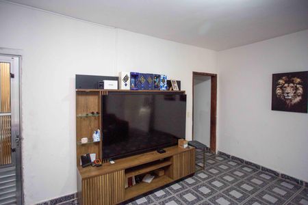 Casa à venda com 80m², 3 quartos e 2 vagasSala