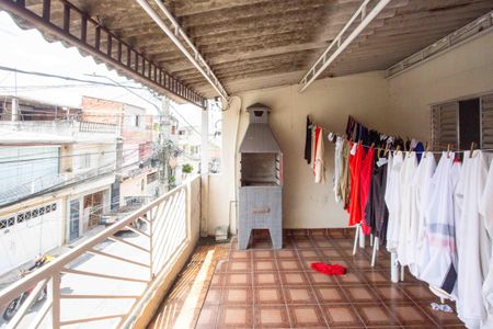 Casa à venda com 80m², 3 quartos e 2 vagasVaranda