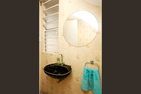 Casa à venda com 208m², 3 quartos e 4 vagasBanheiro 2