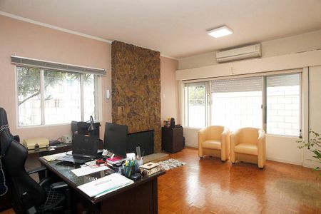 Casa à venda com 208m², 3 quartos e 4 vagasSala 1