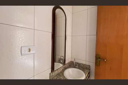 Casa de condomínio para alugar com 130m², 2 quartos e 3 vagas Casa de condomínio para alugar com 130m², 2 quartos e 3 vagasBanheiro da Suíte 1