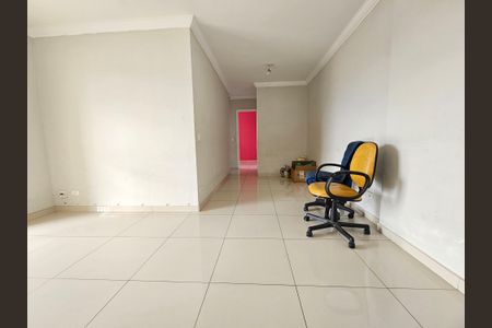 Sala de apartamento para alugar com 2 quartos, 52m² em Parque Maria Helena, São Paulo