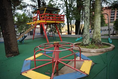 Apartamento para alugar com 50m², 2 quartos e 1 vagaÁrea comum - Playground