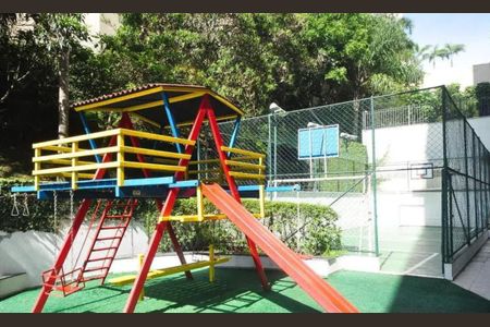 Apartamento para alugar com 87m², 2 quartos e 3 vagas Apartamento para alugar com 87m², 2 quartos e 3 vagasÁrea comum - Playground