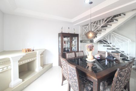 Sala de casa à venda com 4 quartos, 240m² em Interlagos, São Paulo