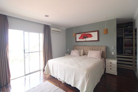 Casa à venda com 240m², 4 quartos e 3 vagasSuíte 1