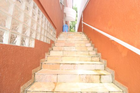 Casa à venda com 240m², 4 quartos e 3 vagasEscada