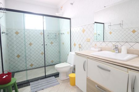 Casa à venda com 240m², 4 quartos e 3 vagasBanheiro comum