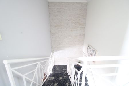 Casa à venda com 240m², 4 quartos e 3 vagasEscada