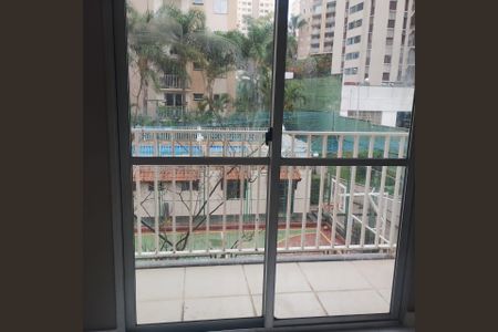 Apartamento à venda com 51m², 2 quartos e 1 vaga Apartamento à venda com 51m², 2 quartos e 1 vagaVaranda