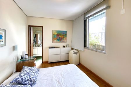 Apartamento para alugar com 180m², 3 quartos e 2 vagasSuite 1